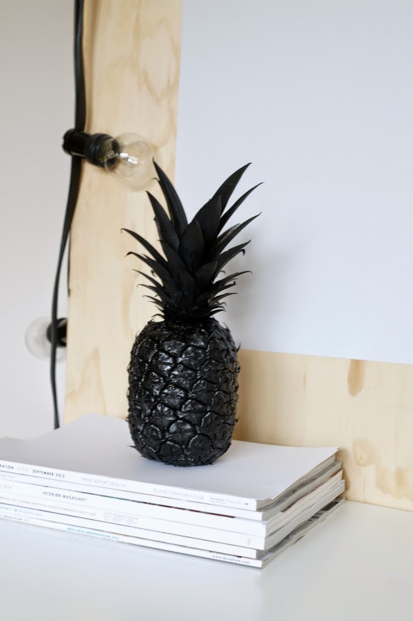 Workspace inspire black pineapple