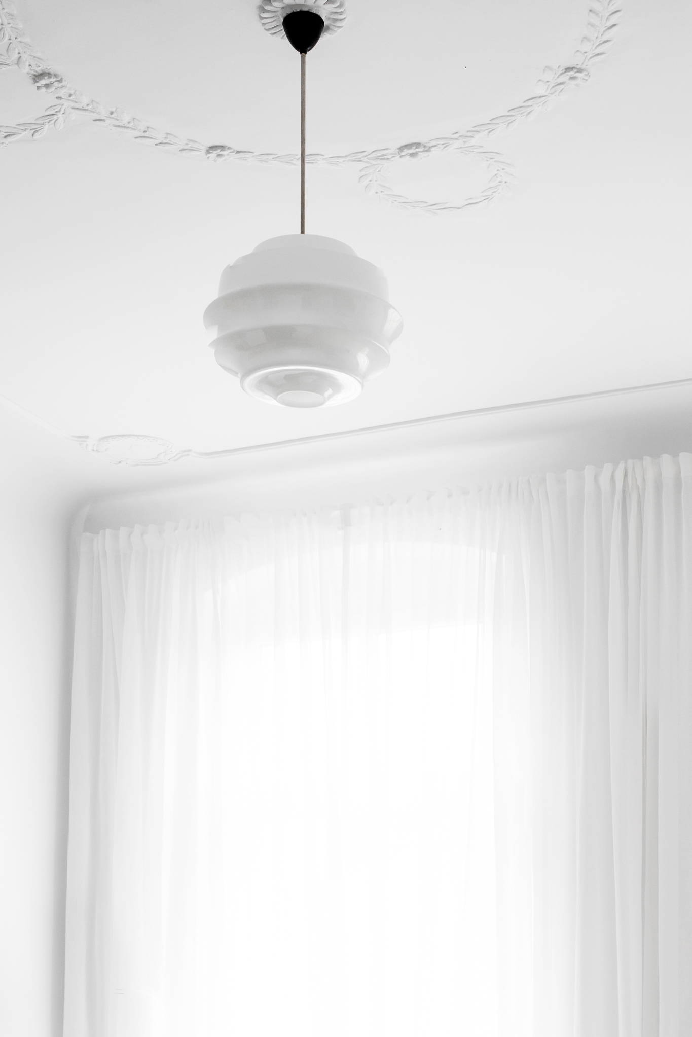loft-kolasinski© karolinabak.com all white bedroom with white curtains