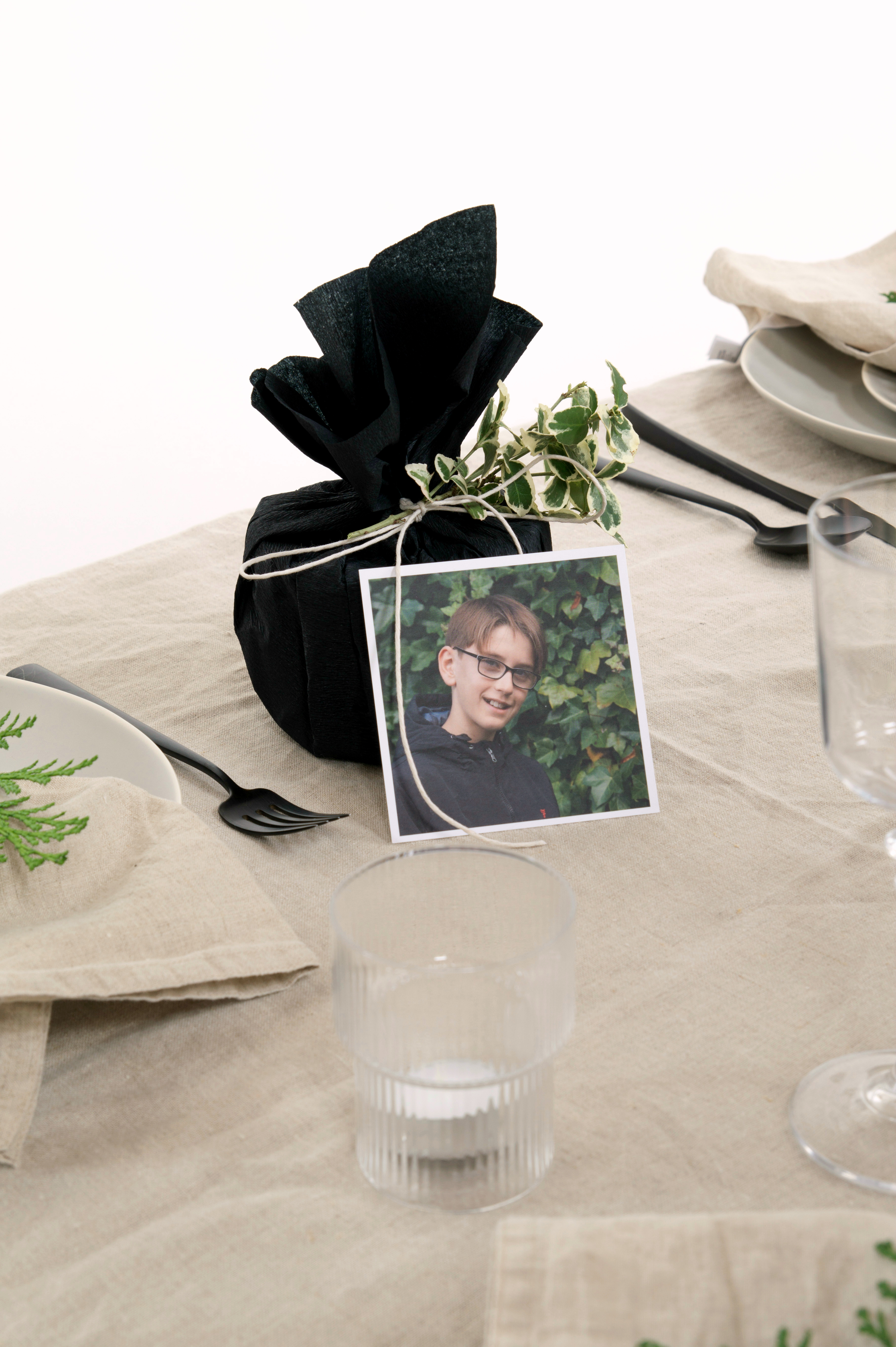 Christmas table with personalised prints from Inkifi