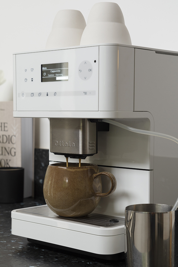 HOW TO CREATE BARISTA STYLE COFFEE AT HOME WITH MIELE COFFEE MACHINE CM6150