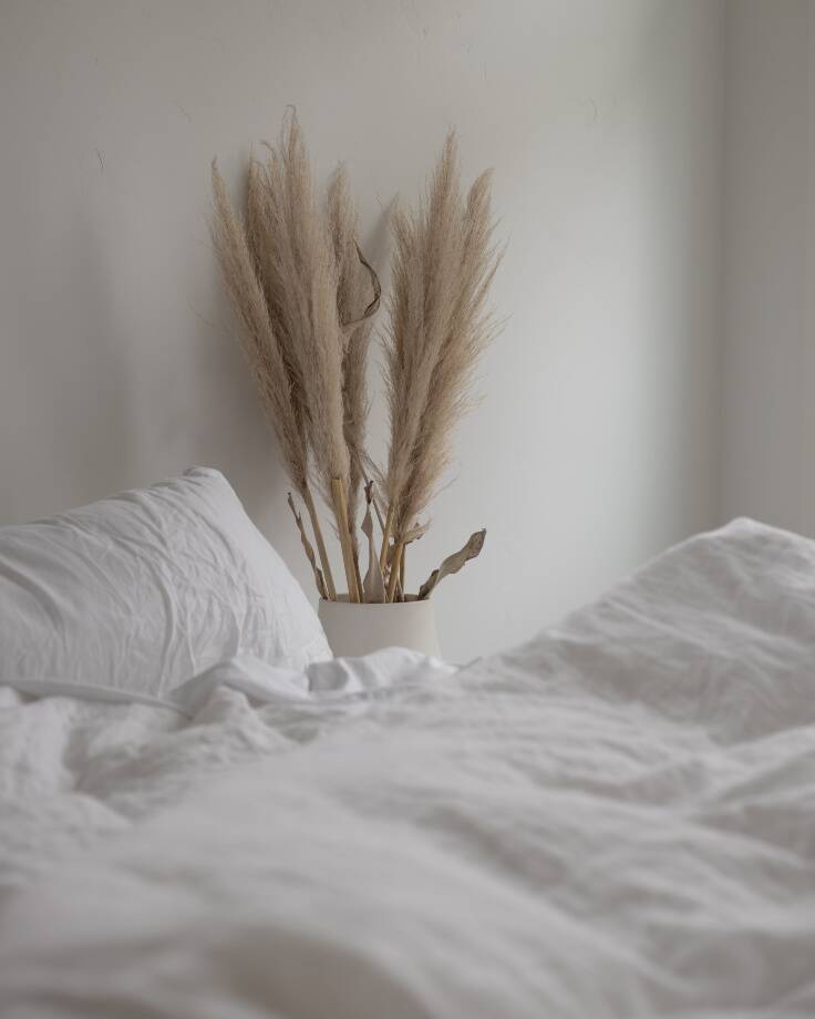 minimal white bedroom with dried grass minimal home scandinavian minimalism